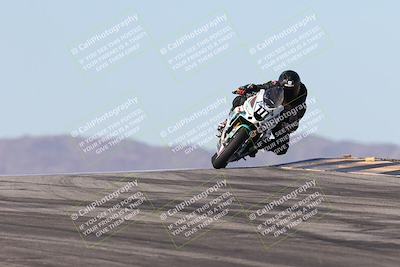 media/Dec-07-2025-CVMA (Sun) [[3e7d2de5dc]]/Race 7-Formula Lightweight Twins Shootout/